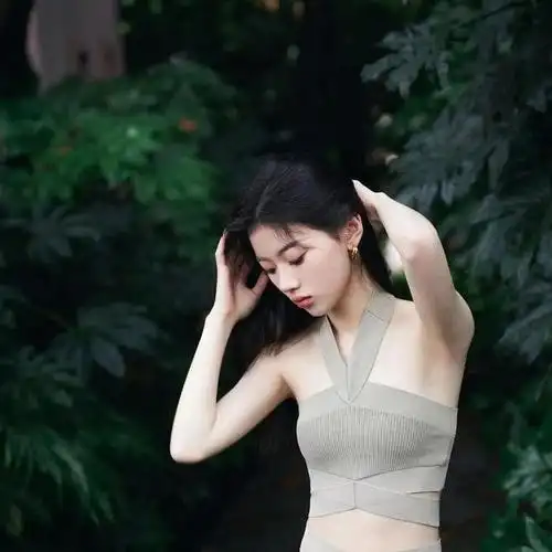 小欧会挑选并翻牌!