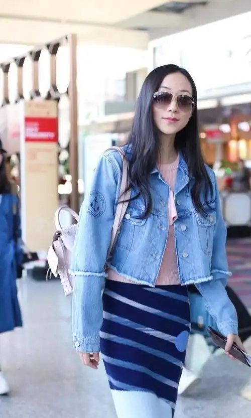 韩雪少女感不减,穿牛仔装留黑长直气质清纯,素颜状态耐看|西装|内搭