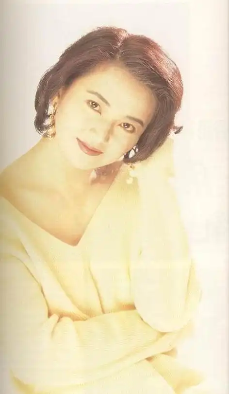 霸王花胡慧中初恋黑帮老大爱她一生为何转身嫁给何志平