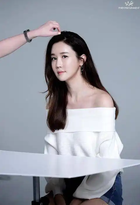 原创李栋旭追星iu李知恩秀智李多海刘仁娜绯闻女友都是女神