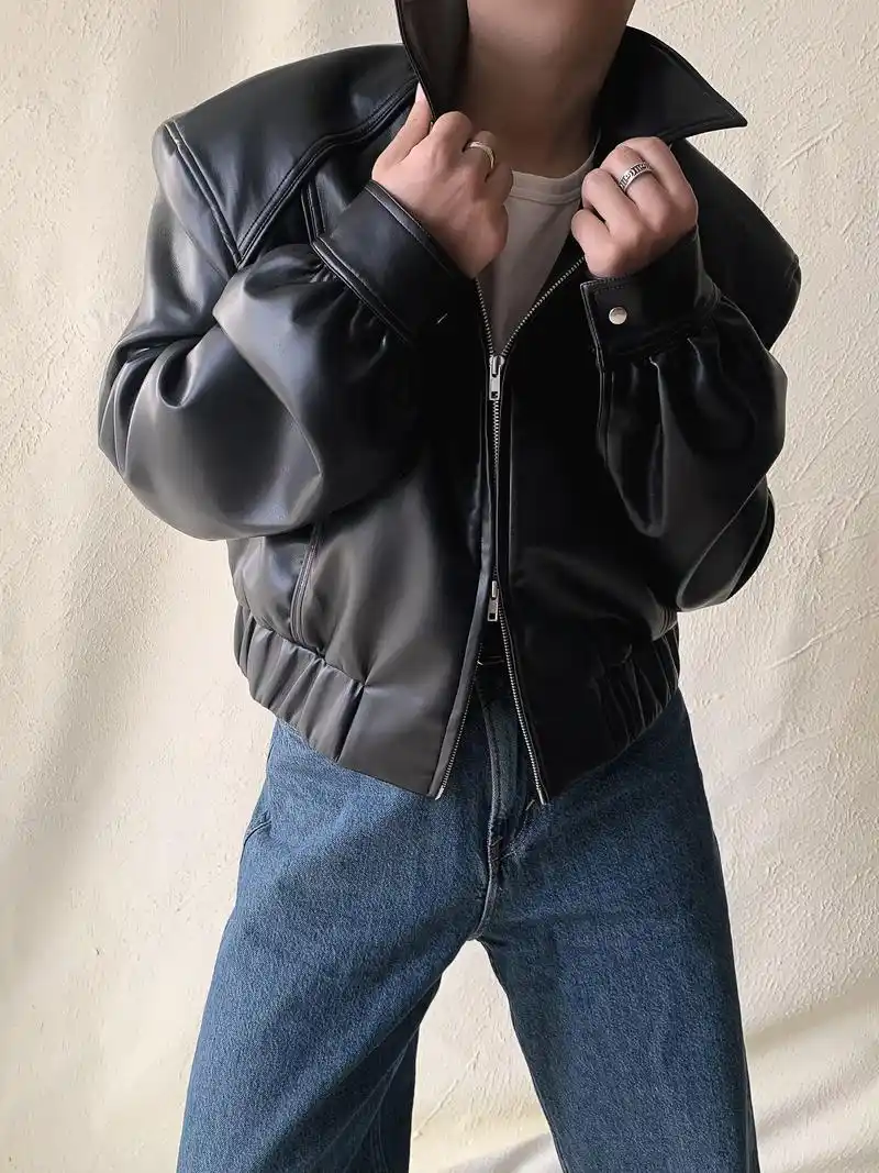 早春男士经典短款皮衣穿搭分享.经典男士单品-短款夹克皮衣整个 - 抖