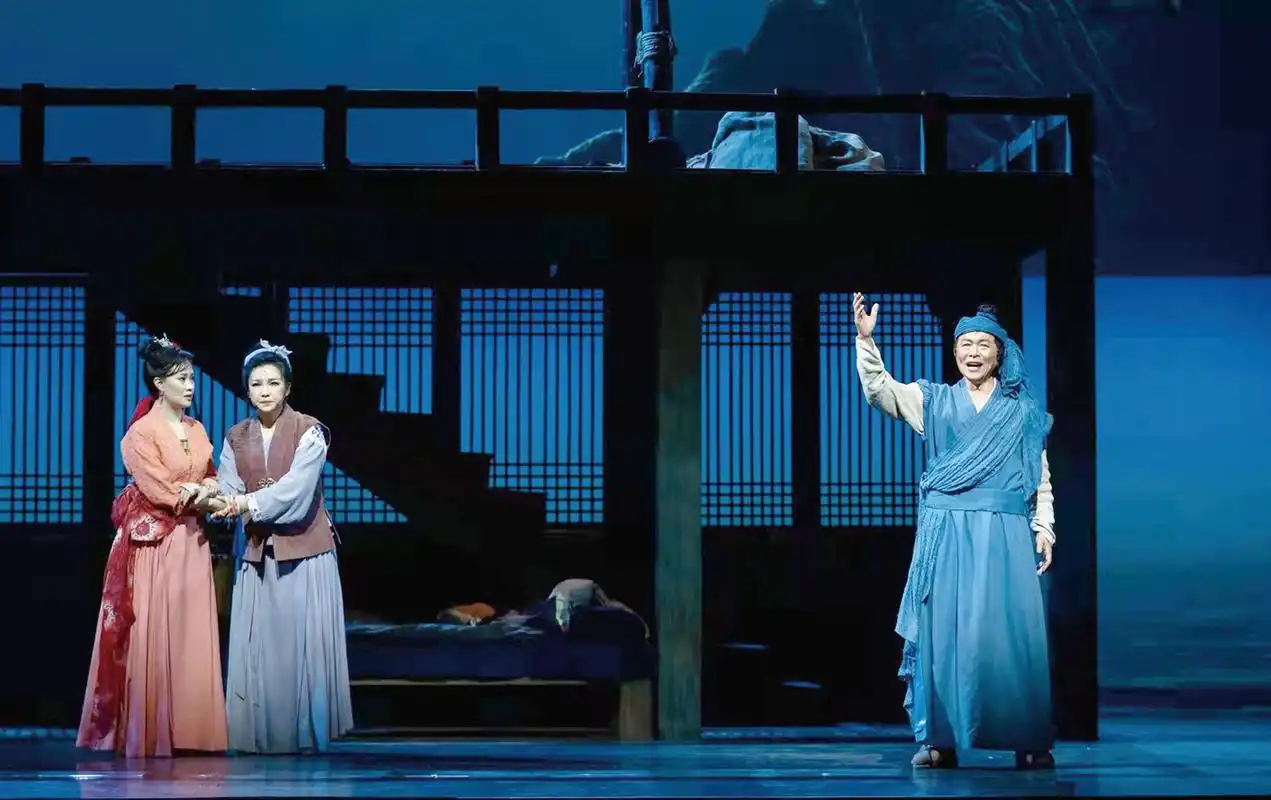 十年同船渡今夕流韵长重听歌剧运河谣有感