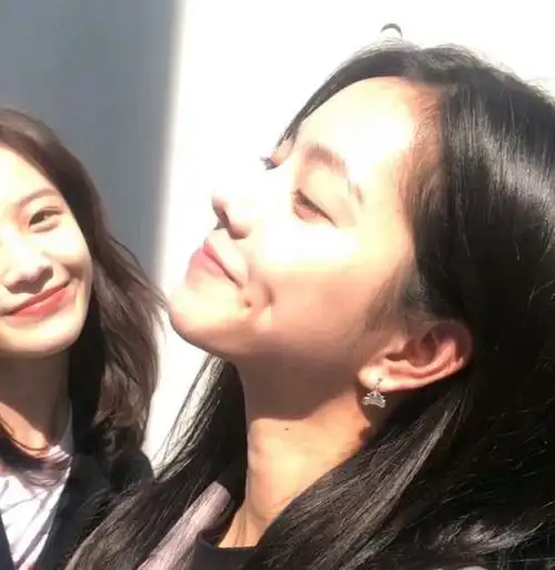 有没有好看的les情侣头像? - 知乎