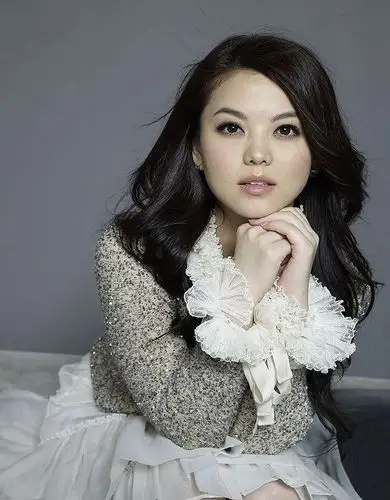 李湘能嫁豪门,不仅仅是她的实力,看看他的旧照片明白一切