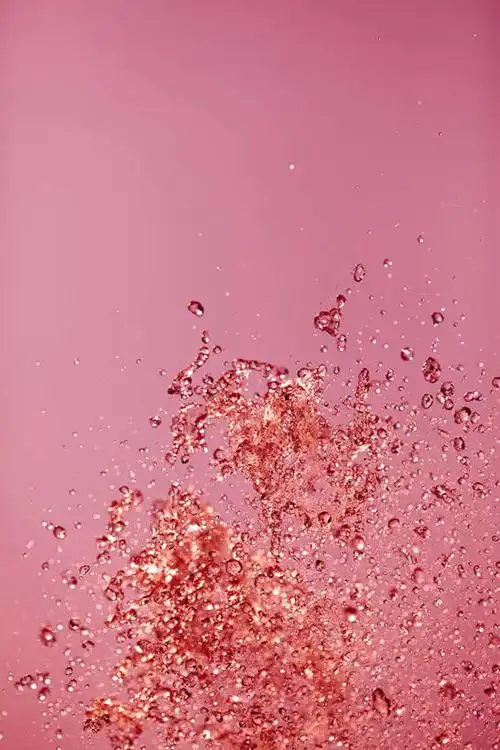 无人,竖图,室内,特写,白天,正面,水,飞溅,粉色背景,溅,液体,水滴,水珠