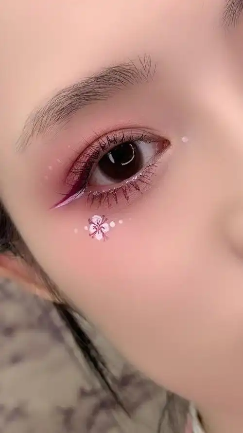 古风眼妆教程汉服小姐姐仙女粉的眼妆搭配纯净白眼线绝了