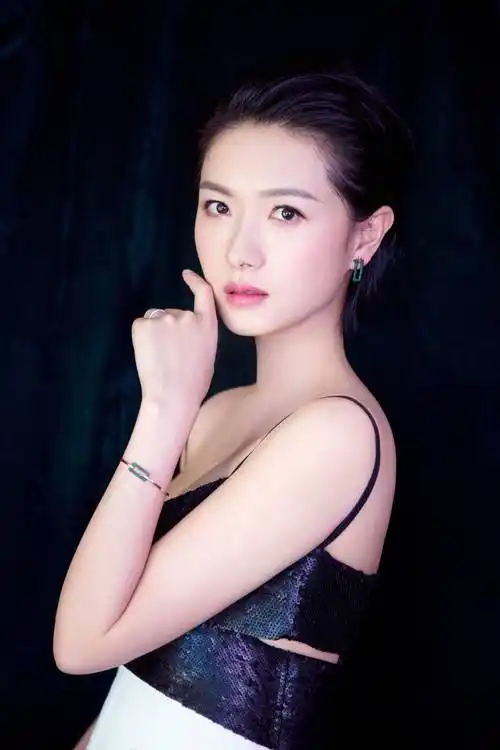 41岁万茜清纯迷人,娱乐圈最干净的女神!_魅力_内涵_气质