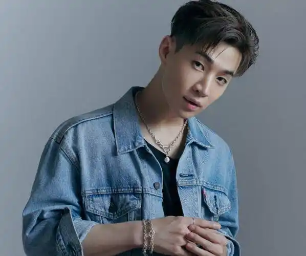 家财万贯身世显赫,从全网黑到爆红,刘宪华为何争议不断_华的_乐器