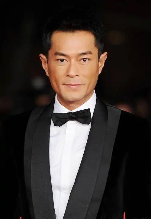 杨幂,古天乐,炎亚纶,快乐大本营,蔡徐坤,秦牛正威_赵丽颖_活动_警方