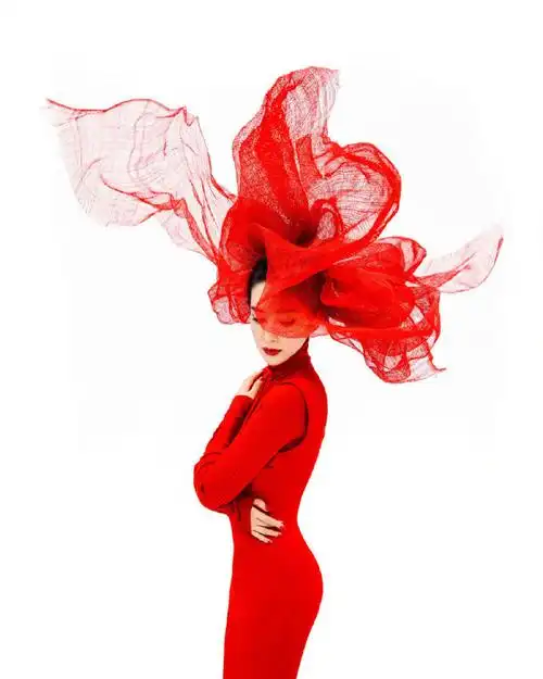 李冰冰《时尚芭莎》2015年十月刊, 生日之际重温这组红色系大片, 由