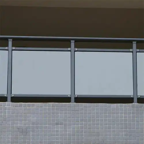 玻璃护栏立柱玻璃铝合金栏杆玻璃景观护栏佛山玻璃栏杆厂家