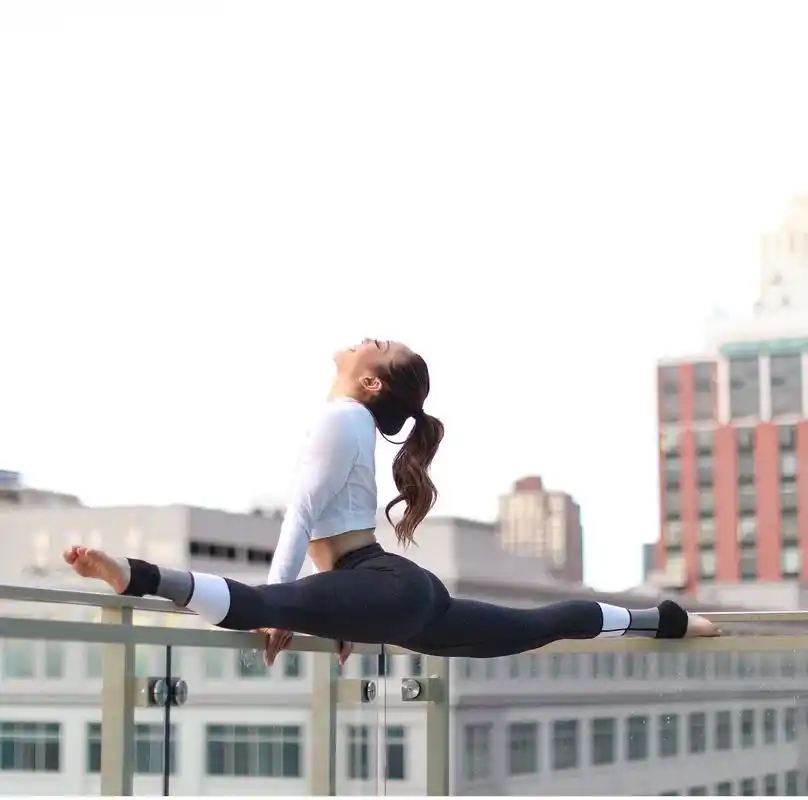 原创女生一字马很迷人,6个开胯瑜伽教给你,让你身体更柔韧