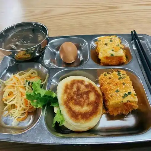 原创公司食堂的自助早餐真的很绝不胖20斤都对不起老板