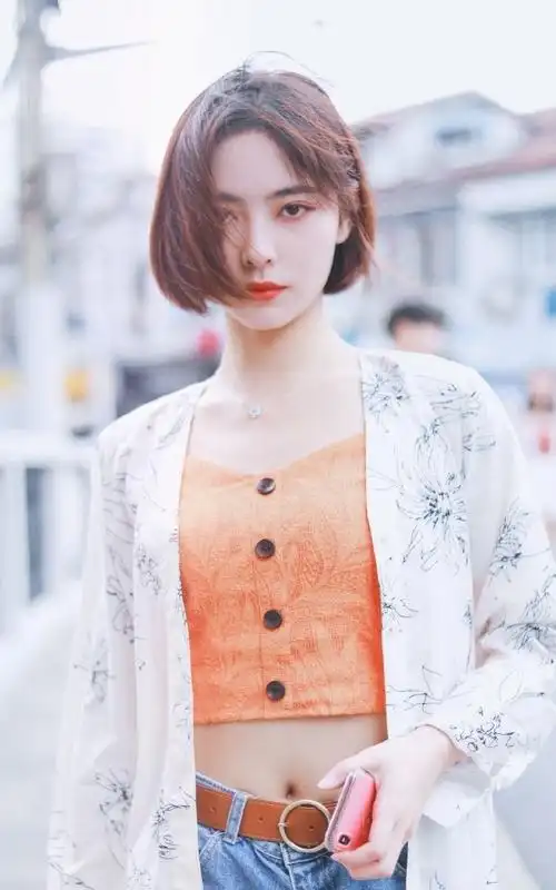 青你2许佳琪为出道豁出去穿件肚兜衣就上台这腰谁不羡慕