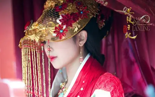 从酸酸甜甜就是我的甜美女孩到乘风破浪的姐姐张含韵的逆袭之路