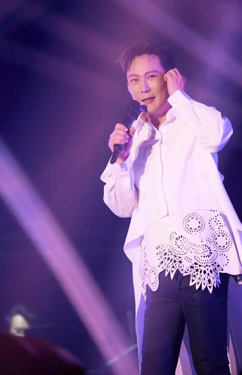 张信哲演唱会备受各界关注,未来式2.0掀起纪念青春的音乐行动