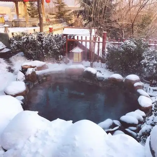 【平山景点图片】白鹿温泉