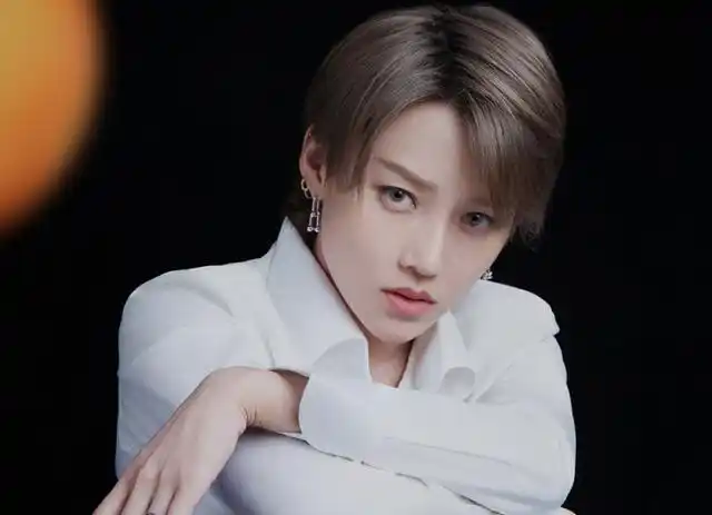 刘雨昕太酷不适合初c位?当见到她的长发模样后,这下彻底服气了