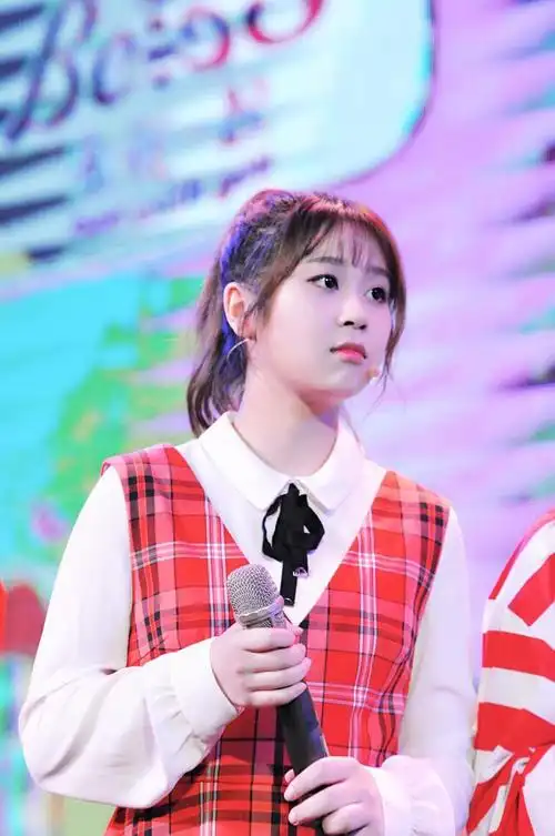 高秋梓创造101高清图片