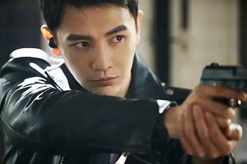 国内电视剧新闻 正文­  近日,由孙坚,何琢言,丁海峰领衔主演的