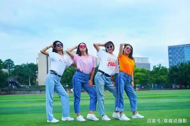 毕业寝室照12个拍照姿势,拍出情怀,满满的青春回忆