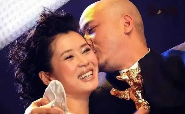 她曾把黄渤吻到害羞,与导演同居12年遭抛弃,今47岁身价高达