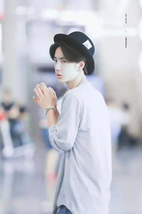 天天向上#wyb#王一博#150710 仁川0115 /@uniq-王一博一博戴眼镜