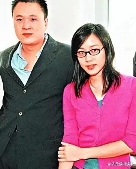 陈光荣当时尚未与前妻正式离婚,然而两人的婚姻关系已经陷入了危机,而