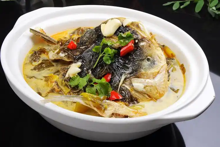 沙煲酸菜鱼头 - 唐唐风 - 图虫