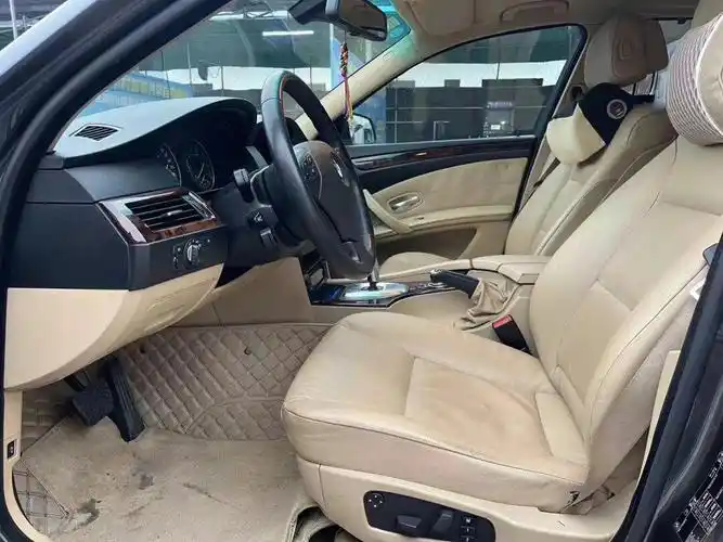 09年9月 宝马523li 2.