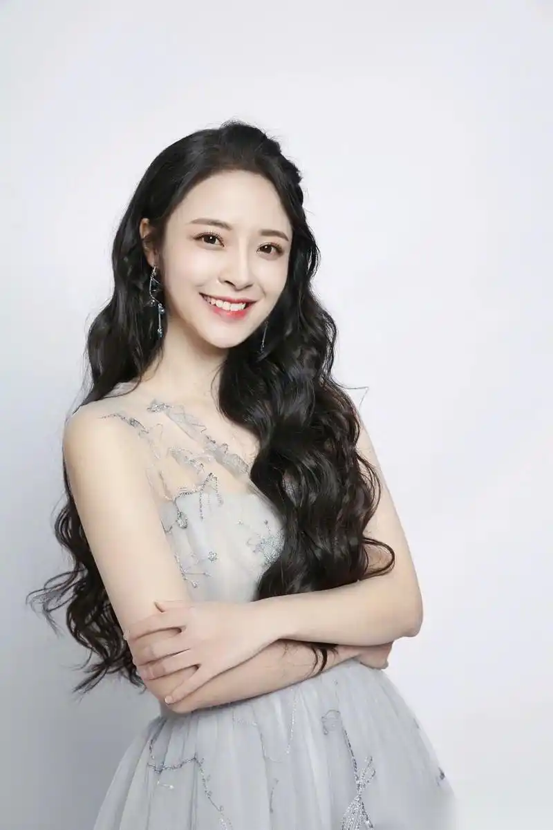 今天是la 《是日救星巡回演唱会》的成都站,我说