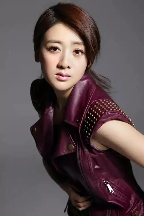 扬州美女小李琳优雅妩媚高清写真