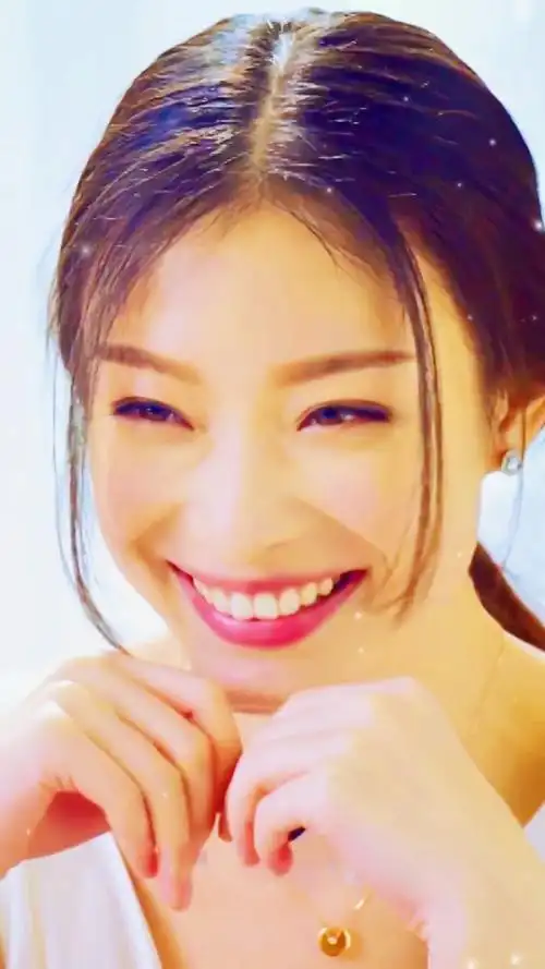 倪妮姐姐笑起来太阳光啦