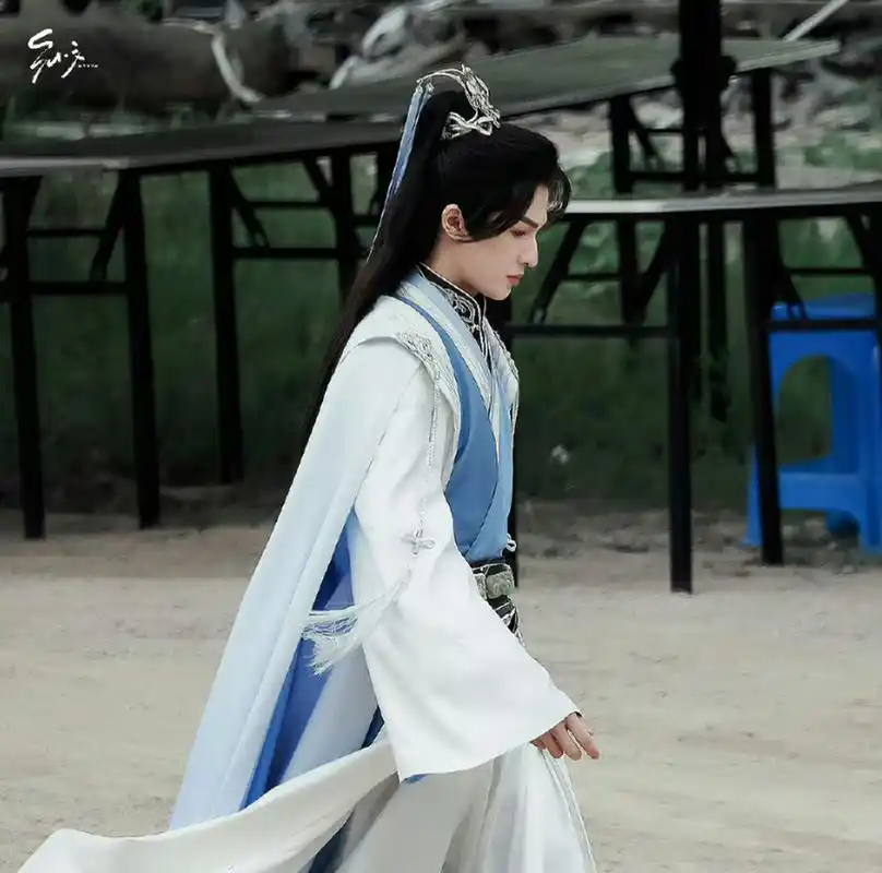 朱正廷古装造型