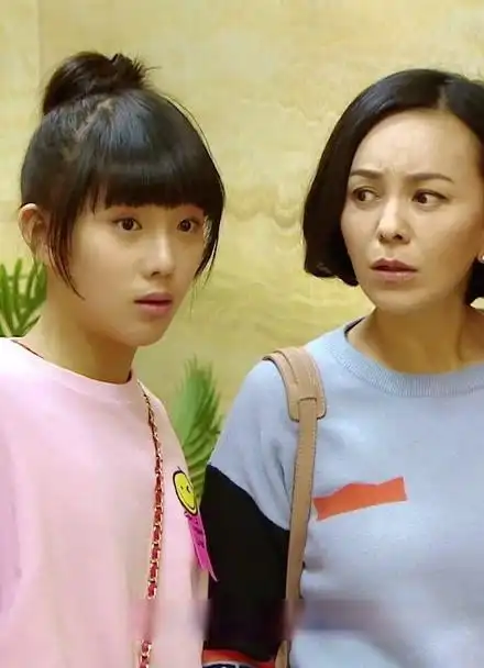 《家有儿女初长成》第5集(2)|门口王琳遇张晔子斗嘴 真是冤家不聚头