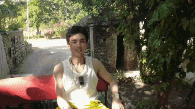 吴磊第一视角旅行碎片##吴磊坐皮卡车座子翻了##骑有此理