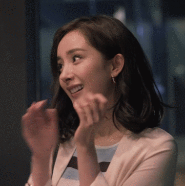 杨幂大幂幂迷人美女女神gif动图_动态图_表情包下载_soogif