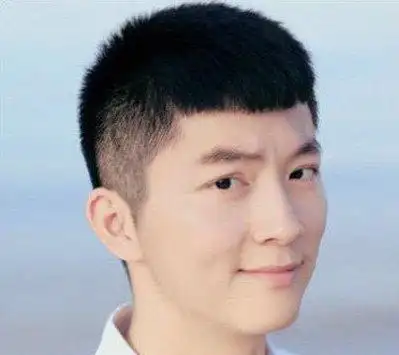 00后男生小鲜肉专属发型!一定适合你