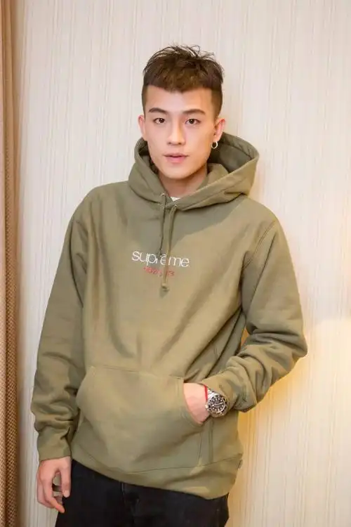 壁纸来领走你的欧豪