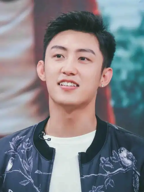 谁能抵御得了黄景瑜的虎牙笑#黄景瑜  #人间理想黄景瑜  #向全世界