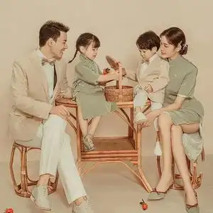 服装影楼拍摄影照唯美亲子礼服一家四口家庭装油画全家福2人付款198