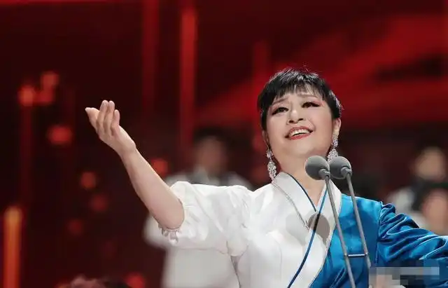 《殷秀梅和她的朋友们》音乐会,8位男高音歌唱家罕见同唱一首歌