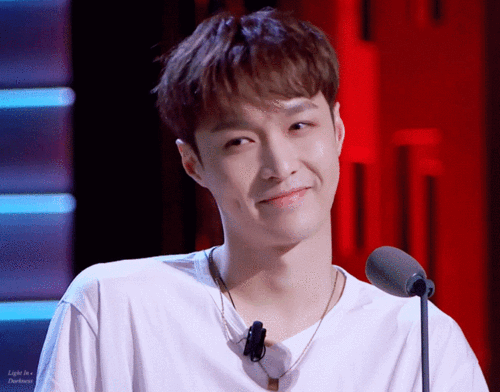 这么可爱还要歪头杀哥哥太可爱了怎么办