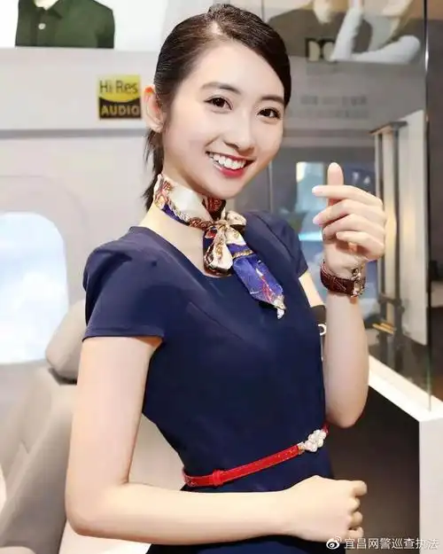 等了4年花了50余万的空姐居然是80后奶爸