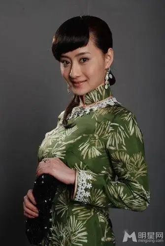 陈德容晒9岁童年照 盘点昔日琼女郎剧照--娱乐——中原网