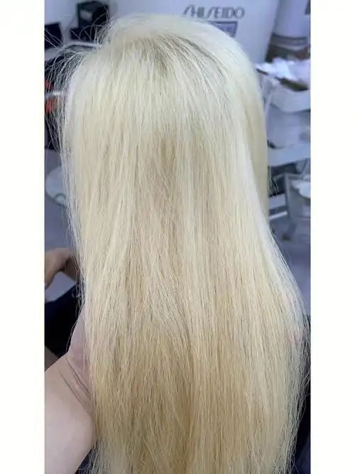 漂白金色,起码9度以上,不然头发残留大量的黄.