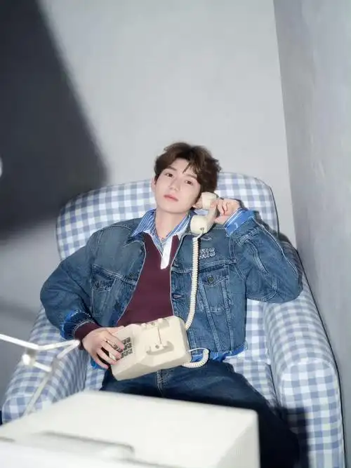 王源电话响起的时候请接听# 叮铃铃～快来接收你的来电