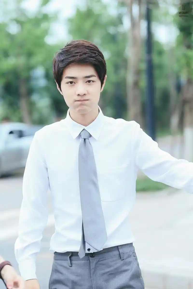 20160611肖战方天择 上班