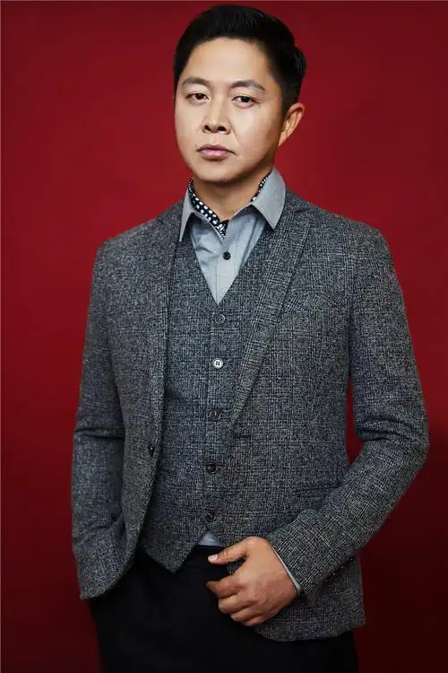 data-lemmaid="305391">中央戏剧学院 /a>,中国内地男演员,现为