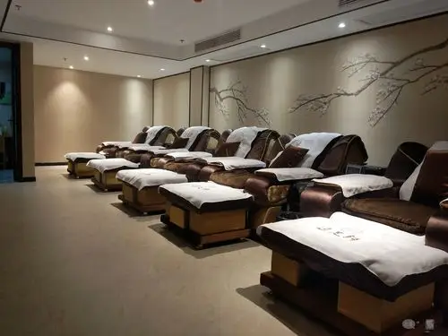 逸足轩足浴养生会所高薪招聘啦――――